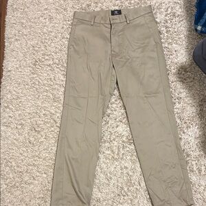 Dockers Men's Slim Fit Khaki Chinos